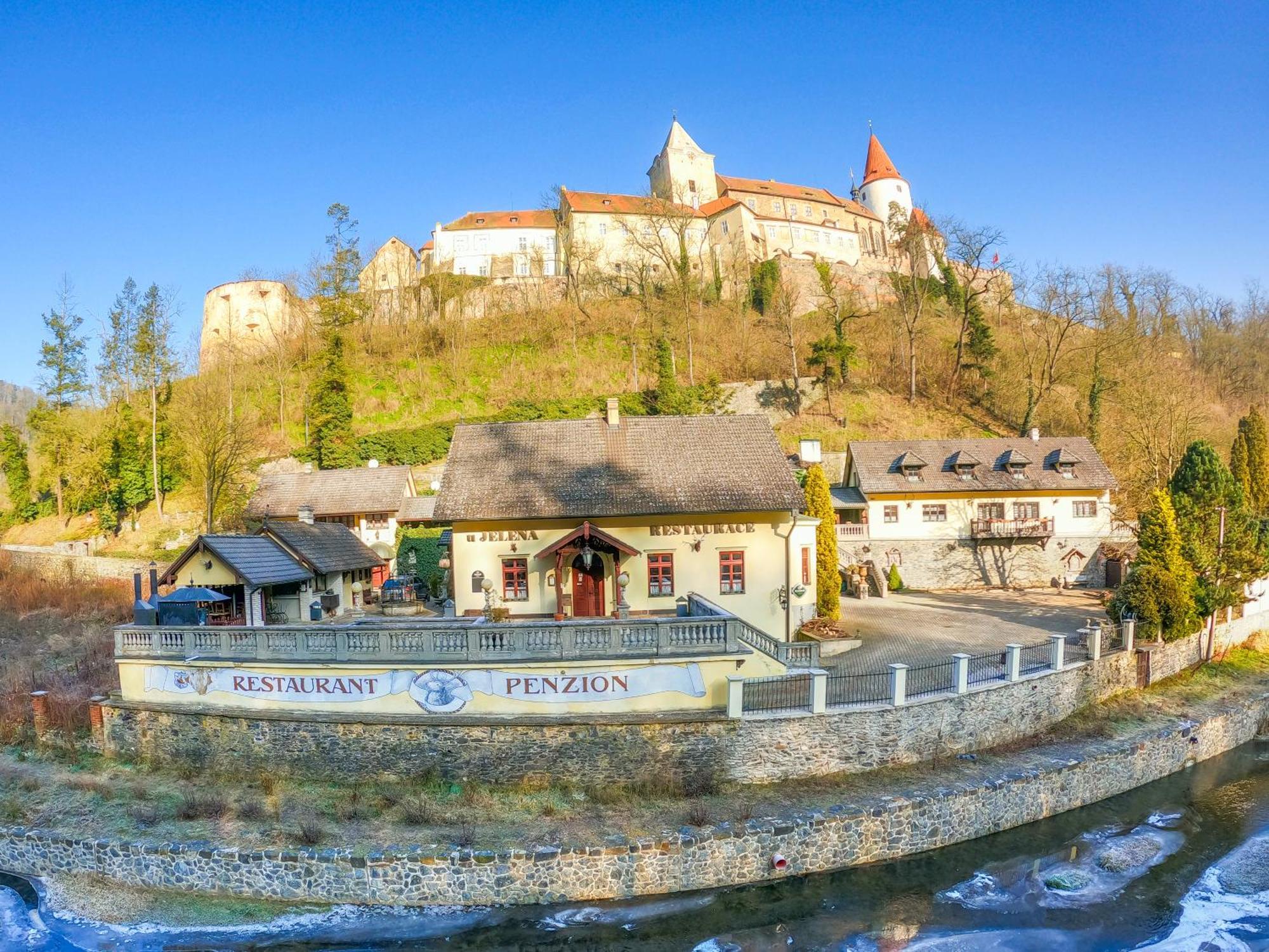 Resort U Jelena Křivoklát 外观 照片